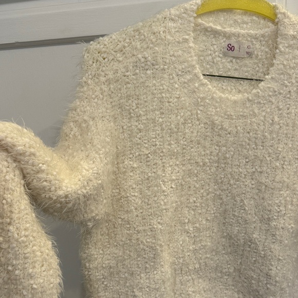 Elegant Gold Tulle Skirt & Women’s XS Small Sweater - Elegant & Adorable - Picture 3 of 5